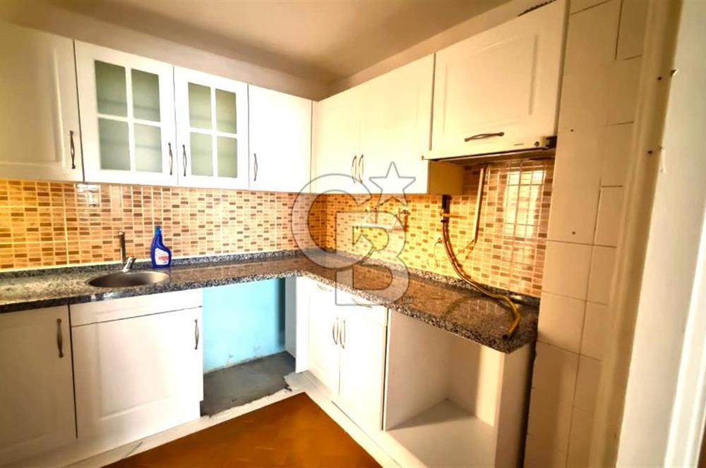 Bayraklı Sevgi Yolu Üzerinde Merkezi Konumlu Kiralık 2+1 Daire