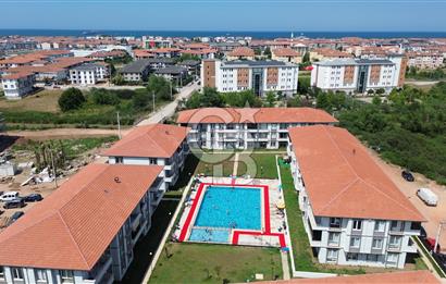 GENİŞ BAHÇE KULLANIMLI HAVUZLU SESSİZ SAKİN BİR YAŞAM