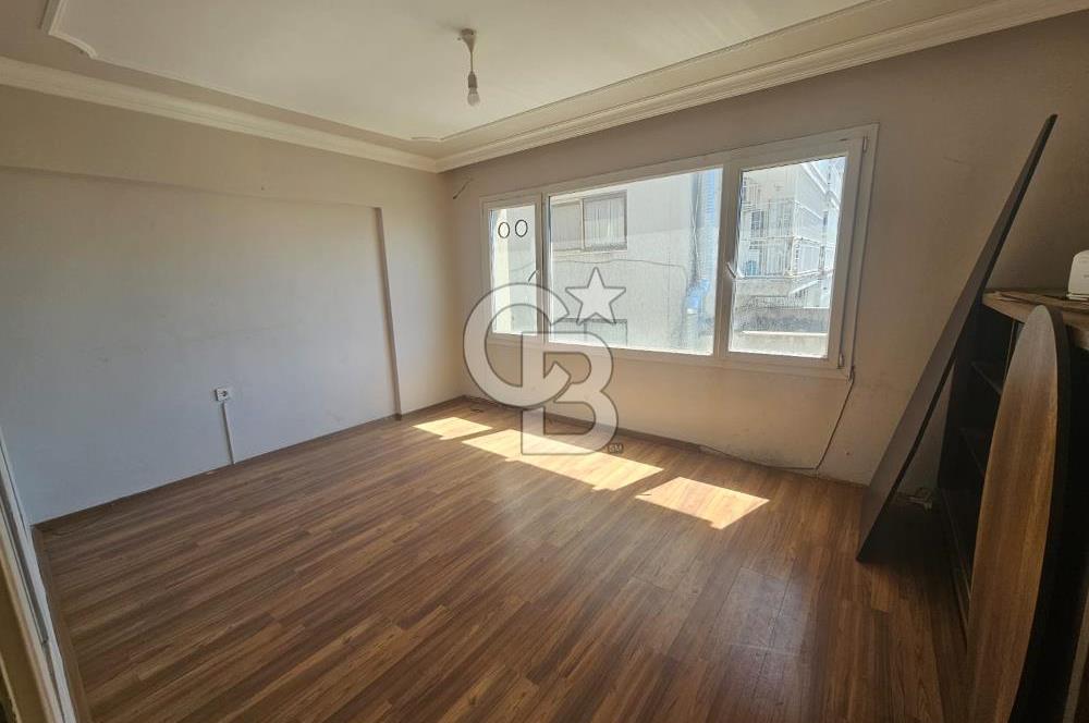 Karşıyaka İskele Yakını Kiralık 1+1 Ofis 