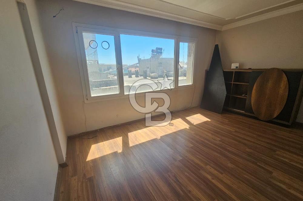 Karşıyaka İskele Yakını Kiralık 1+1 Ofis 