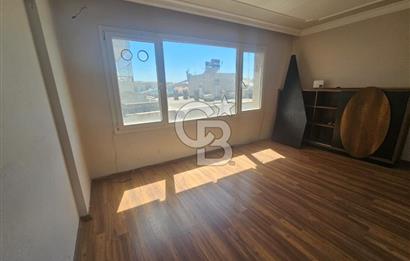 Karşıyaka İskele Yakını Kiralık 1+1 Ofis 