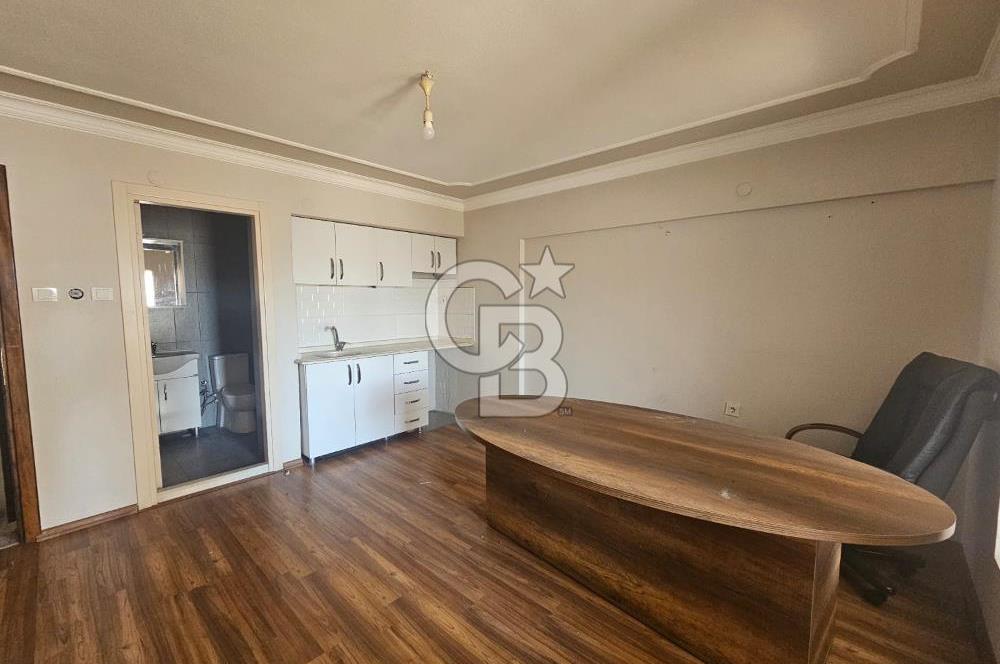 Karşıyaka İskele Yakını Kiralık 1+1 Ofis 
