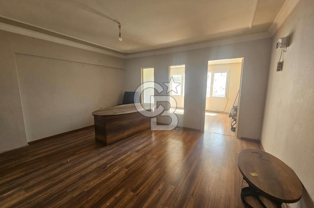 Karşıyaka İskele Yakını Kiralık 1+1 Ofis 