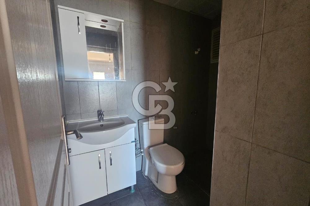 Karşıyaka İskele Yakını Kiralık 1+1 Ofis 