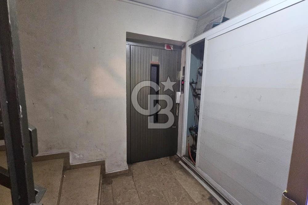 Karşıyaka İskele Yakını Kiralık 1+1 Ofis 