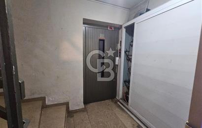 Karşıyaka İskele Yakını Kiralık 1+1 Ofis 