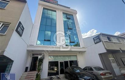 ATAŞEHİR BARBAROS MAH.'DE İSKANLI 700m² SATILIK OTEL BİNASI