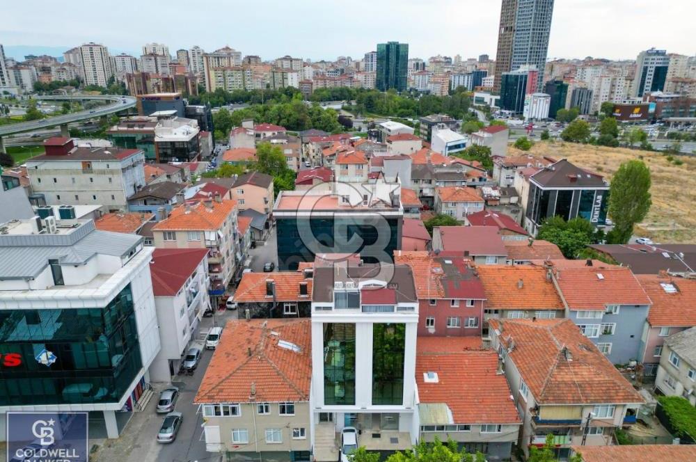 ATAŞEHİR BARBAROS MAH.'DE İSKANLI 700m² SATILIK OTEL BİNASI