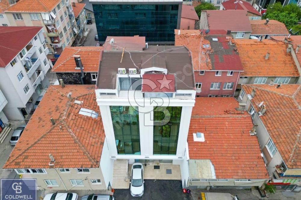 ATAŞEHİR BARBAROS MAH.'DE İSKANLI 700m² SATILIK OTEL BİNASI