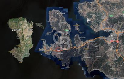 ÇEŞME KARAKÖY'DE; ÇEŞME İZMİR OTOBANININ YANINDA SATILIK TARLA
