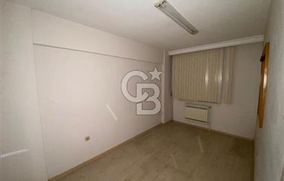 KARŞIYAKA'DA 3+1 KÖŞE DAİRE
