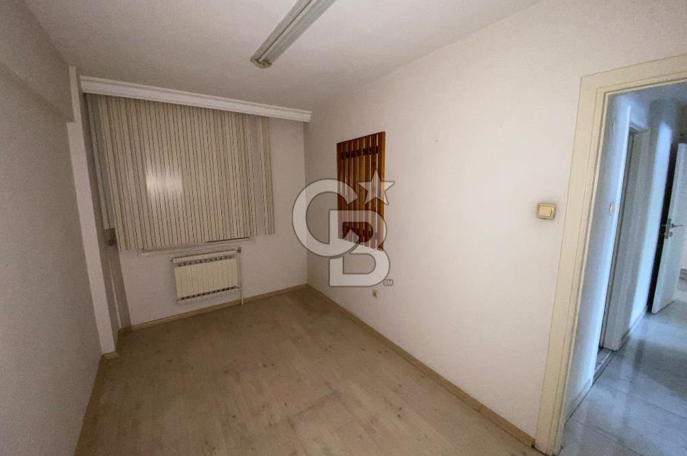 KARŞIYAKA'DA 3+1 KÖŞE DAİRE