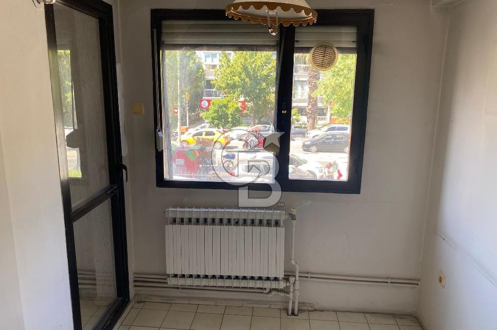 KARŞIYAKA'DA 3+1 KÖŞE DAİRE