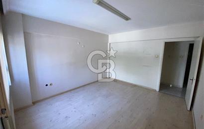 KARŞIYAKA'DA 3+1 KÖŞE DAİRE
