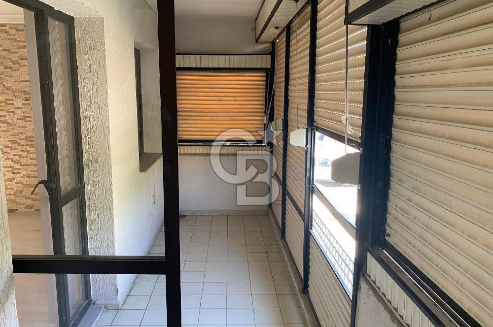 KARŞIYAKA'DA 3+1 KÖŞE DAİRE