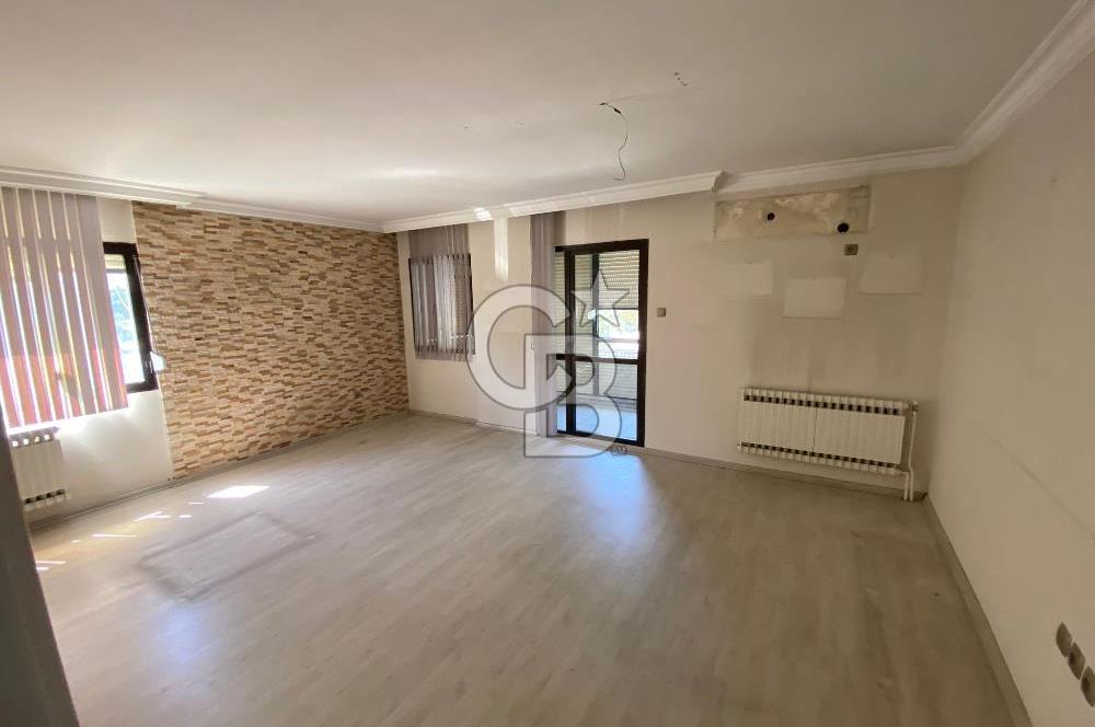 KARŞIYAKA'DA 3+1 KÖŞE DAİRE