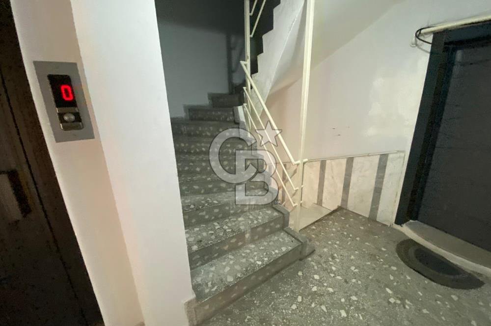 KARŞIYAKA'DA 3+1 KÖŞE DAİRE