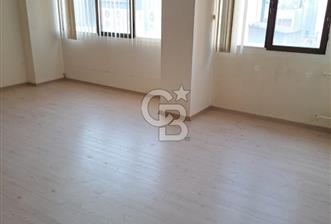 Çankaya Metro Çıkışında, Cadde Üzeri Satılık 35 m2 Ofis