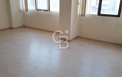 Çankaya Metro Çıkışında, Cadde Üzeri Satılık 35 m2 Ofis