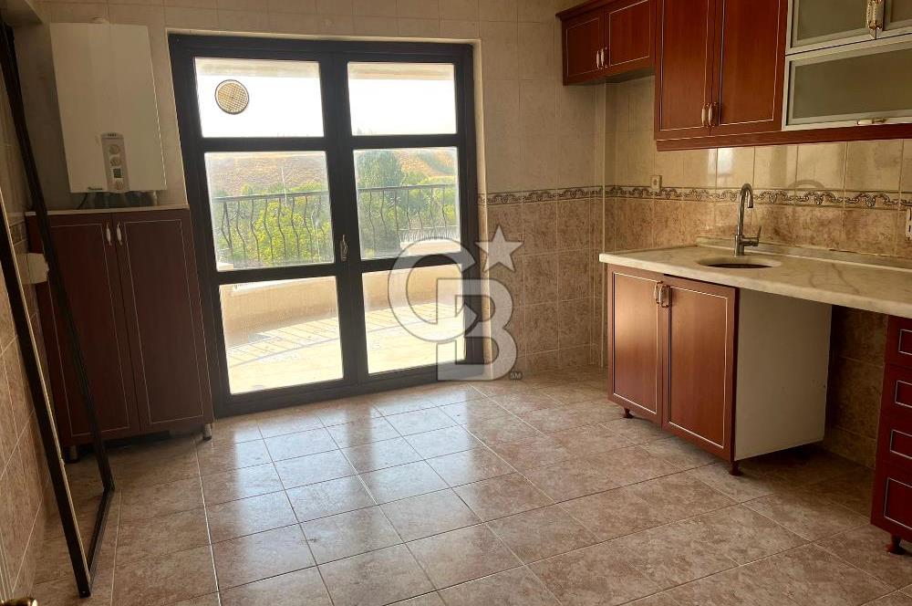 Yeni Batıda Merkezi Konumda Geniş Işıl Işıl 4+1 Kiralık Daire