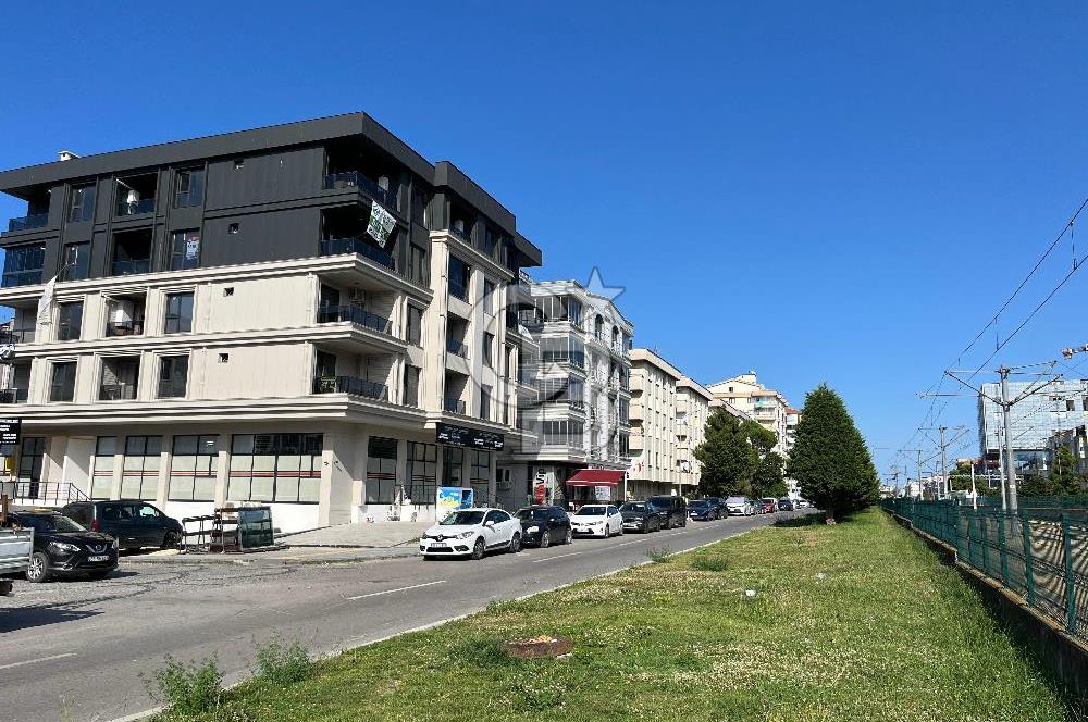 ATAKUM’UN MERKEZİNDE TRAMVAYA CEPHE LÜKS 1+1