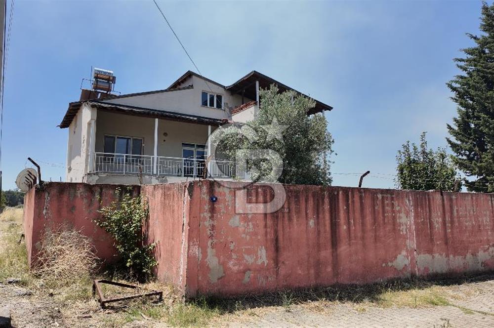 İZMİR MENDERES KISIK'TA SATILIK 6+1 TRİPLEKS EV