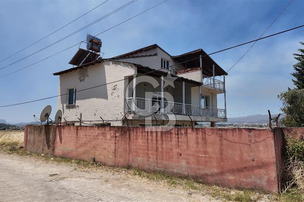 İZMİR MENDERES KISIK'TA SATILIK 6+1 TRİPLEKS EV