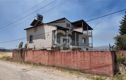 İZMİR MENDERES KISIK'TA SATILIK 6+1 TRİPLEKS EV