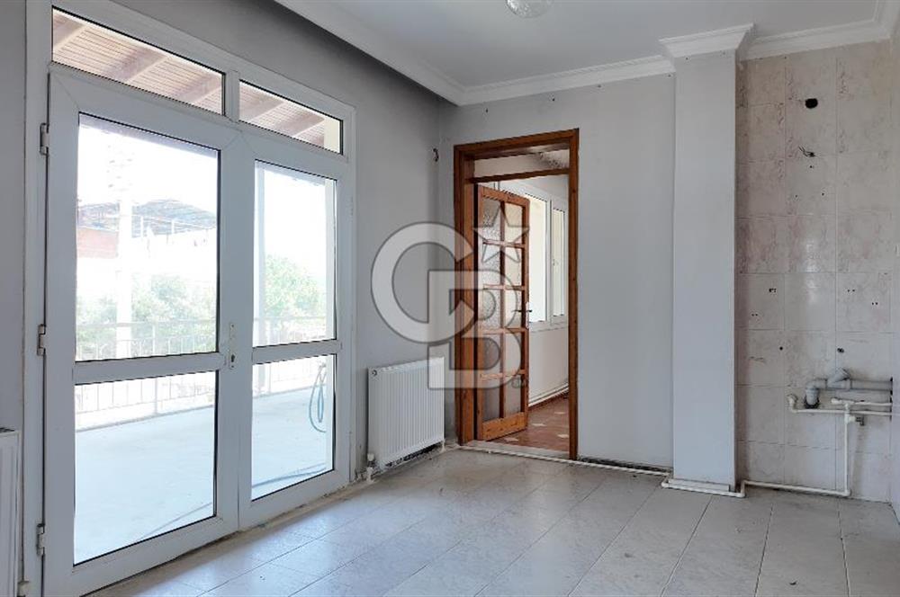 İZMİR MENDERES KISIK'TA SATILIK 6+1 TRİPLEKS EV