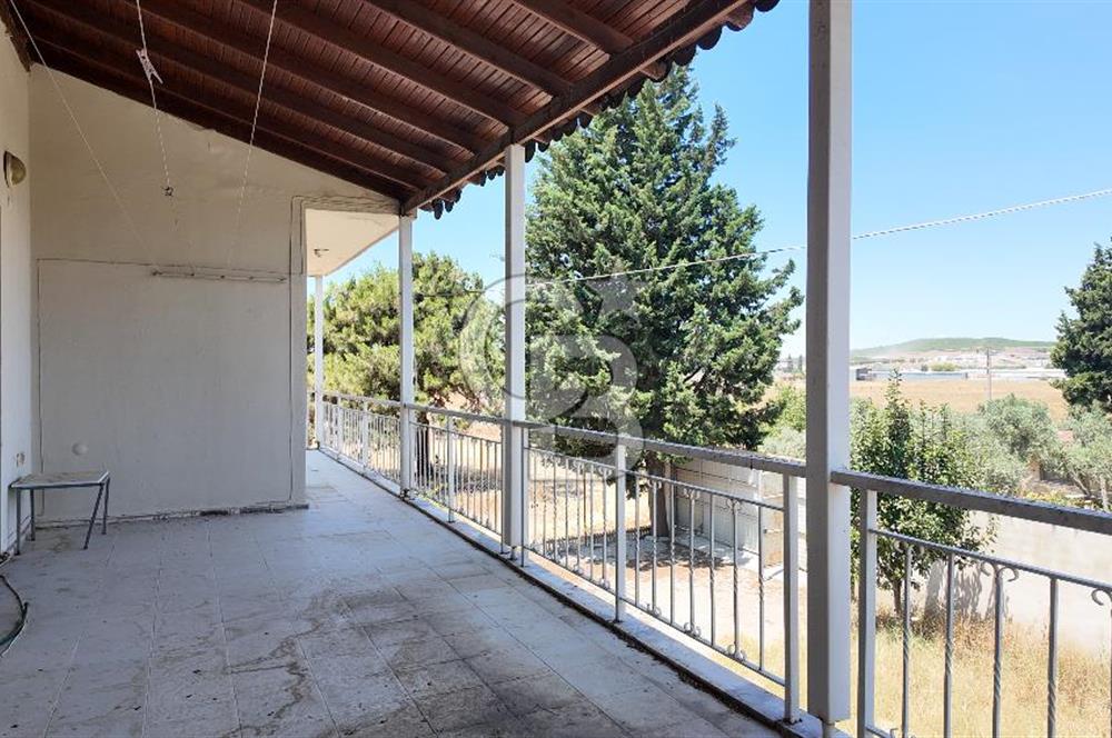 İZMİR MENDERES KISIK'TA SATILIK 6+1 TRİPLEKS EV