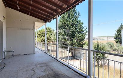 İZMİR MENDERES KISIK'TA SATILIK 6+1 TRİPLEKS EV