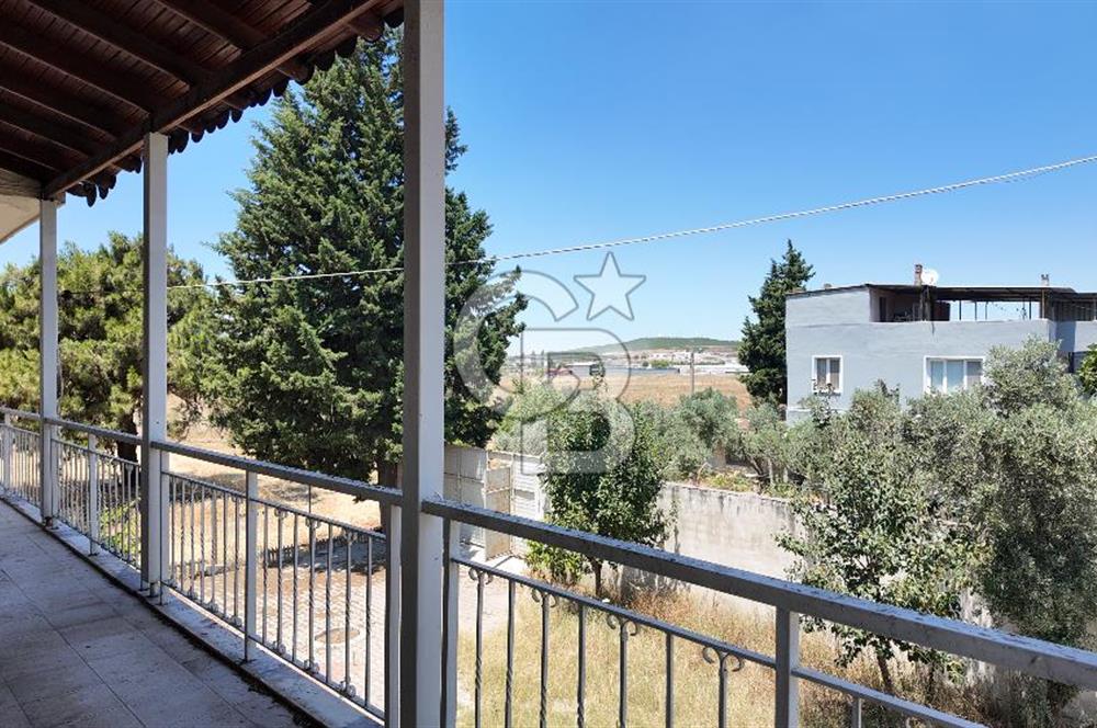İZMİR MENDERES KISIK'TA SATILIK 6+1 TRİPLEKS EV