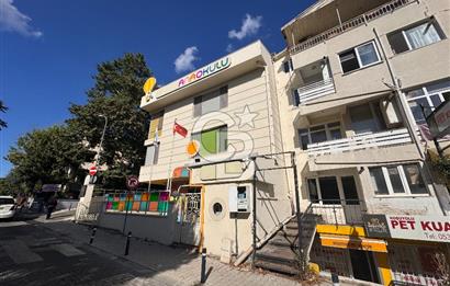 Koşuyolu’nda 13 Yıaşında 1.084 m2 Kapalı Alanlı Satılık Bina
