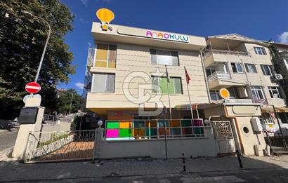 Koşuyolu’nda 13 Yıaşında 1.084 m2 Kapalı Alanlı Satılık Bina