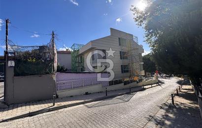 Koşuyolu’nda 13 Yıaşında 1.084 m2 Kapalı Alanlı Satılık Bina