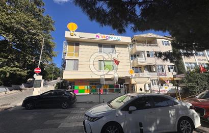 Koşuyolu’nda 13 Yıaşında 1.084 m2 Kapalı Alanlı Satılık Bina