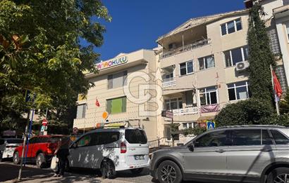 Koşuyolu’nda 13 Yıaşında 1.084 m2 Kapalı Alanlı Satılık Bina