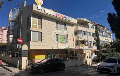 Koşuyolu’nda 13 Yıaşında 1.084 m2 Kapalı Alanlı Satılık Bina