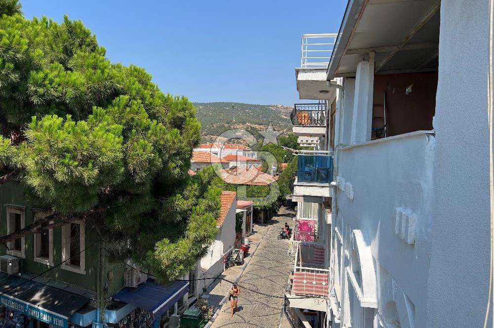 Eski Foça’da Çarşı İçersinde Satılık 2+1 Daire