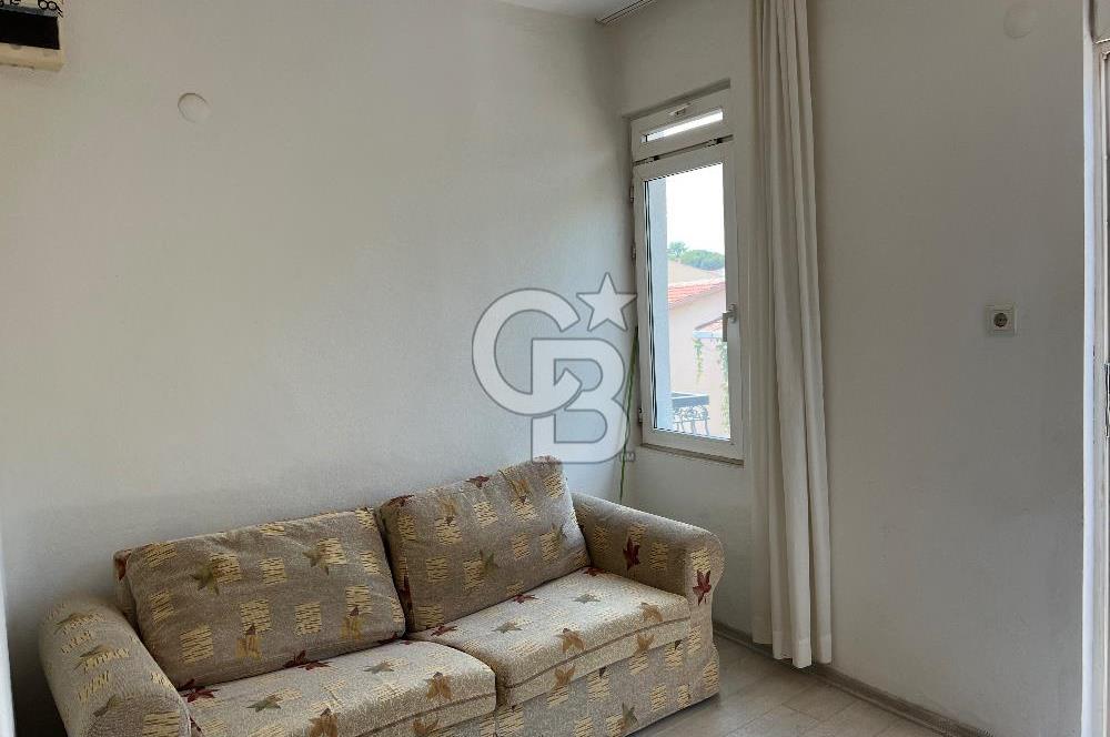 Eski Foça’da Çarşı İçersinde Satılık 2+1 Daire