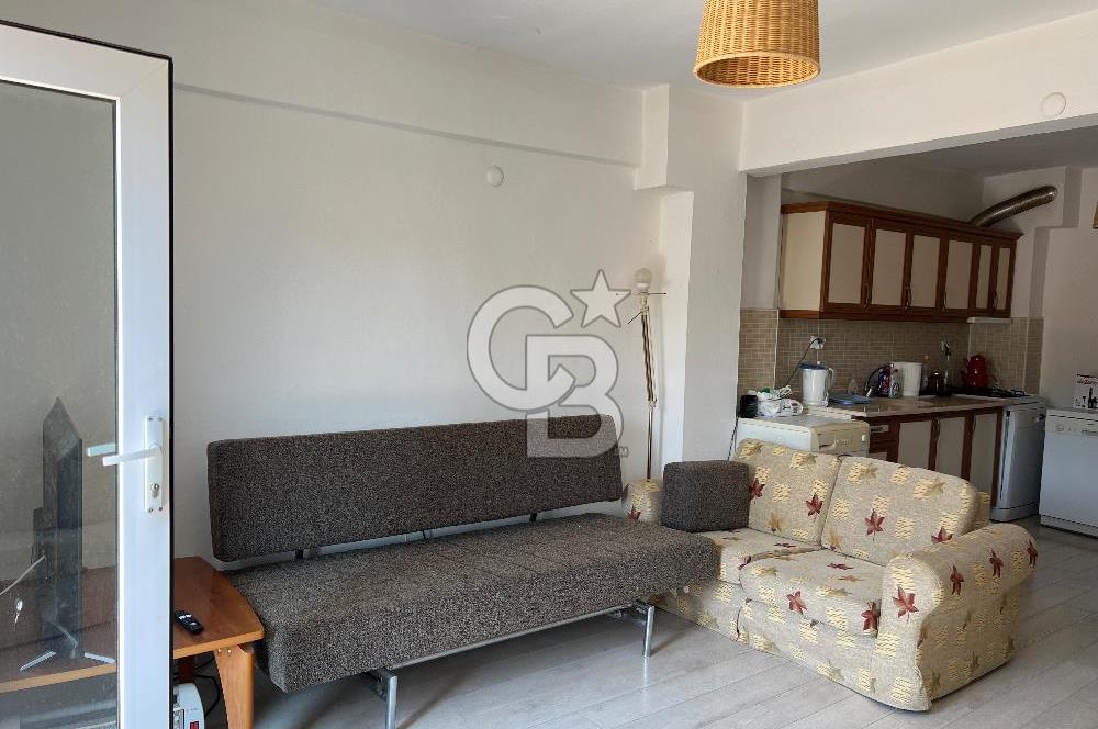 Eski Foça’da Çarşı İçersinde Satılık 2+1 Daire