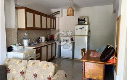 Eski Foça’da Çarşı İçersinde Satılık 2+1 Daire
