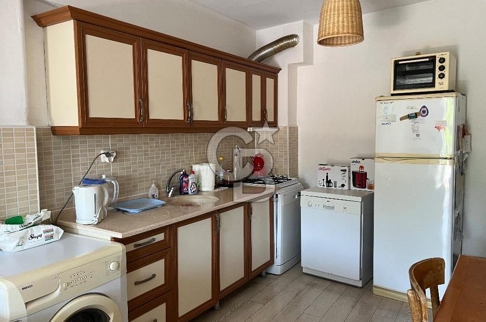 Eski Foça’da Çarşı İçersinde Satılık 2+1 Daire
