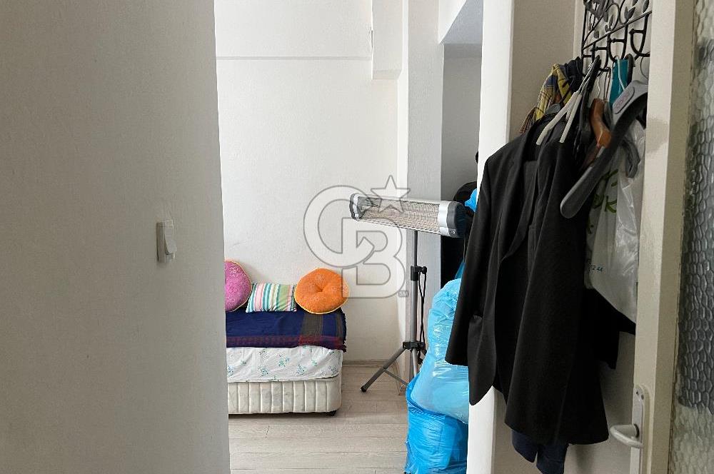 Eski Foça’da Çarşı İçersinde Satılık 2+1 Daire
