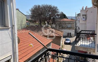 Eski Foça’da Çarşı İçersinde Satılık 2+1 Daire