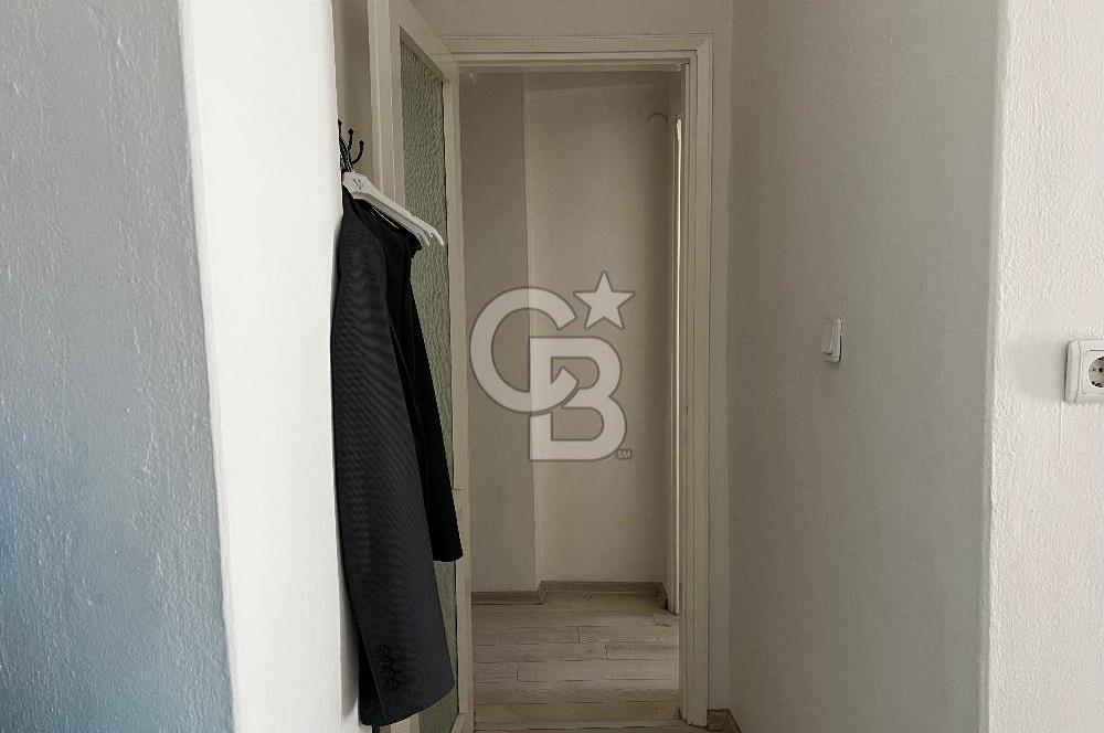 Eski Foça’da Çarşı İçersinde Satılık 2+1 Daire