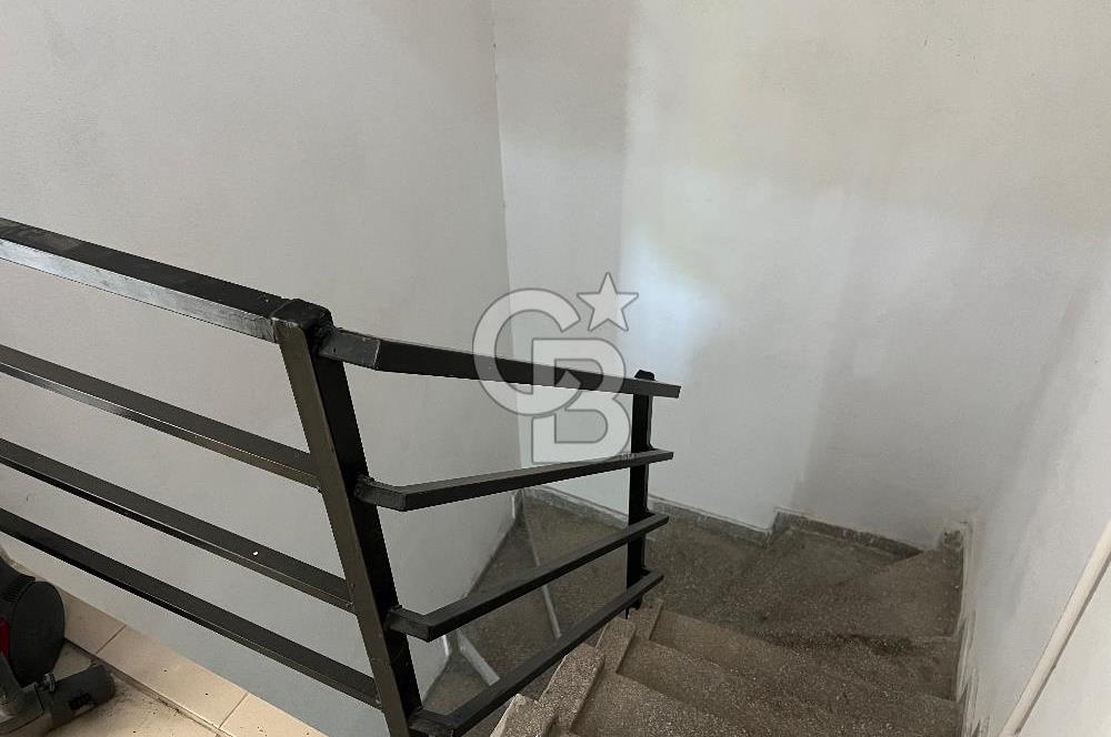 Eski Foça’da Çarşı İçersinde Satılık 2+1 Daire