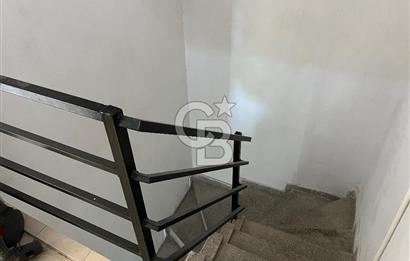 Eski Foça’da Çarşı İçersinde Satılık 2+1 Daire