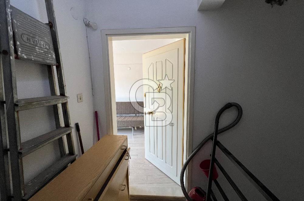 Eski Foça’da Çarşı İçersinde Satılık 2+1 Daire