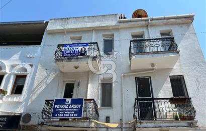 Eski Foça’da Çarşı İçersinde Satılık 2+1 Daire